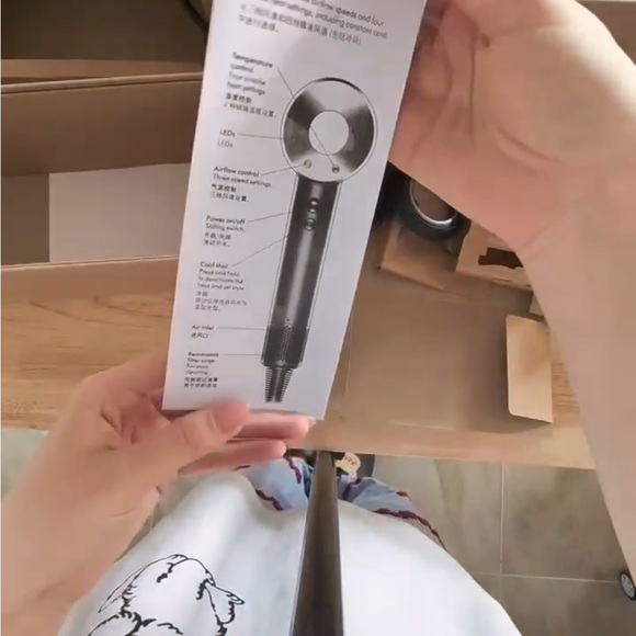 Dyson Supersonic Hair Dryer in Metallic Gray - Picture 5 of 11